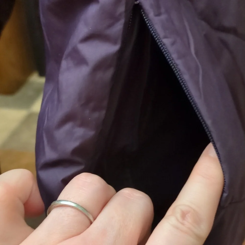 Columbia Sports Wear Purple Women's Jacket - Picture 3 of 13